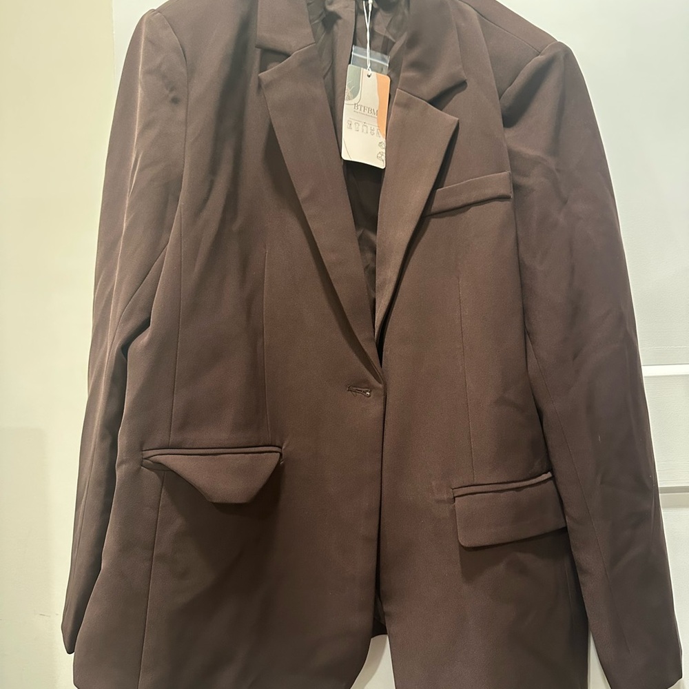Elegant Brown Women's Blazer